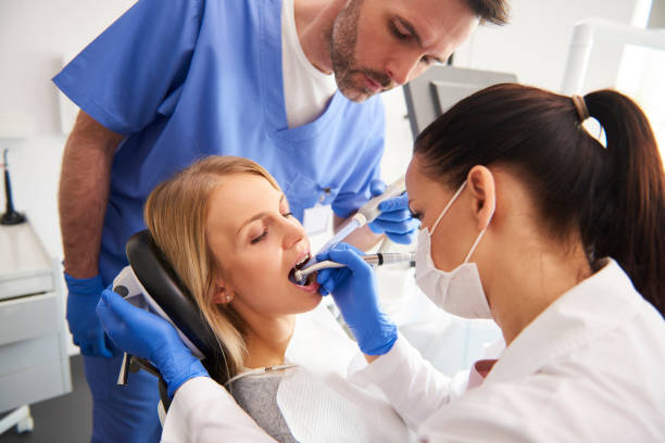 Best Tooth Extraction  in Zellwood, FL